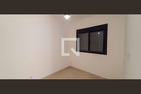 Quarto 1 de apartamento para alugar com 2 quartos, 38m² em Km 18, Osasco