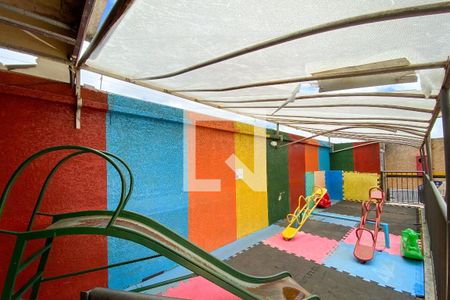 Apartamento para alugar com 46m², 2 quartos e 1 vaga Apartamento para alugar com 46m², 2 quartos e 1 vagaÁrea comum - Playground