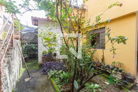 Casa à venda com 150m², 4 quartos e 1 vaga Casa à venda com 150m², 4 quartos e 1 vagaJardim/Entrada