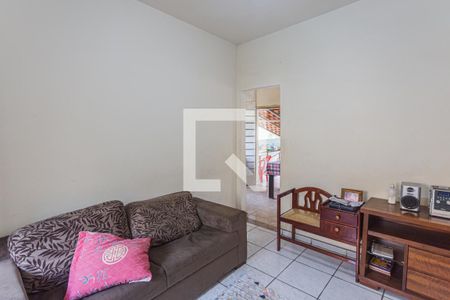 Sala de casa à venda com 4 quartos, 150m² em São Marcos, Belo Horizonte