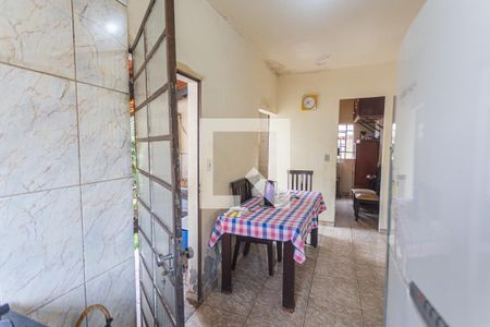 Casa à venda com 150m², 4 quartos e 1 vaga Casa à venda com 150m², 4 quartos e 1 vagaCopa/Cozinha