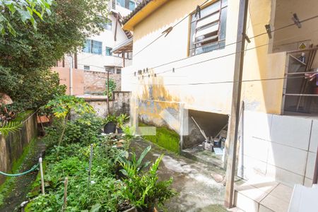 Casa à venda com 150m², 4 quartos e 1 vaga Casa à venda com 150m², 4 quartos e 1 vagaQuintal