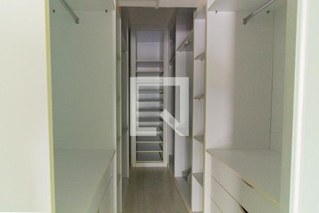 Apartamento à venda com 236m², 3 quartos e 1 vagaSuíte / Closet