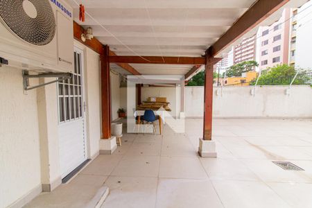 Apartamento à venda com 236m², 3 quartos e 1 vagaÁrea de Serviço / Varanda