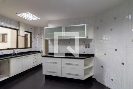 Apartamento à venda com 185m², 3 quartos e 2 vagasCozinha