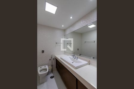 Apartamento à venda com 185m², 3 quartos e 2 vagasBanheiro da Suíte 1