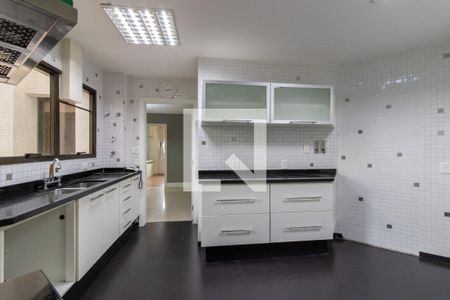 Apartamento à venda com 185m², 3 quartos e 2 vagasCozinha