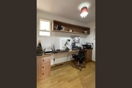 Apartamento à venda com 134m², 3 quartos e 2 vagasEscritório