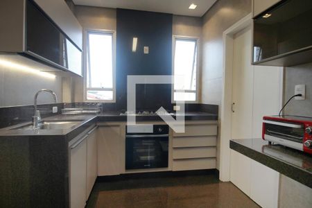 Apartamento à venda com 278m², 5 quartos e 3 vagasCozinha