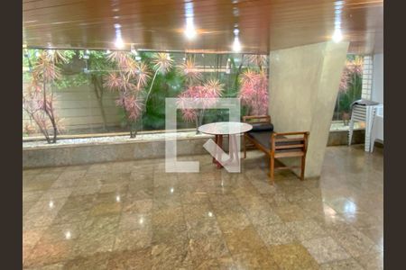 Apartamento à venda com 278m², 5 quartos e 3 vagasÁrea comum - Salão de festas