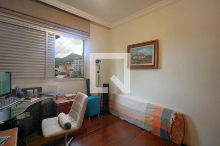 Apartamento à venda com 278m², 5 quartos e 3 vagasQuarto 2