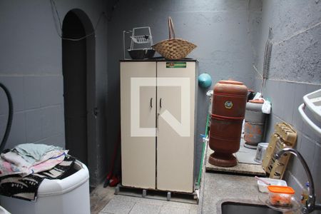 Casa à venda com 150m², 3 quartos e 2 vagasCasa 2- Área de Serviço