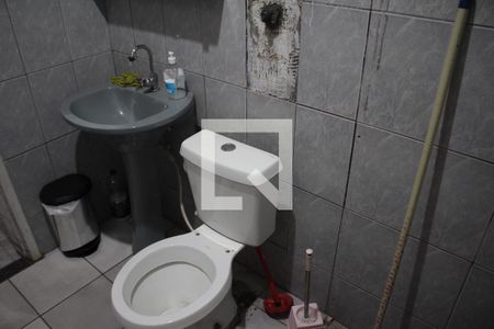 Casa à venda com 150m², 3 quartos e 2 vagasCasa 2- Banheiro 