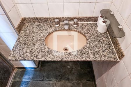 Apartamento para alugar com 199m², 4 quartos e 1 vaga Apartamento para alugar com 199m², 4 quartos e 1 vagaBanheiro da Suíte