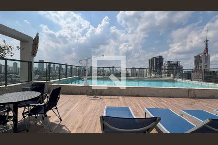 Studio à venda com 27m², 1 quarto e sem vaga Studio à venda com 27m², 1 quarto e sem vagaPiscina