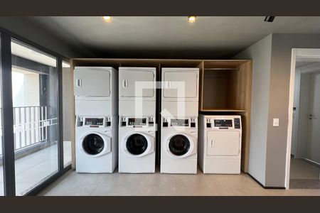 Studio à venda com 27m², 1 quarto e sem vaga Studio à venda com 27m², 1 quarto e sem vagaLavanderia