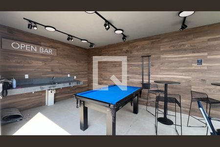 Studio à venda com 27m², 1 quarto e sem vaga Studio à venda com 27m², 1 quarto e sem vagaBar da piscina