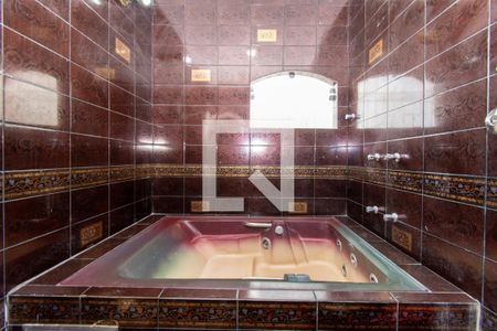 Banheiro da Suíte 1 de casa à venda com 5 quartos, 375m² em Jardim Bom Clima, Guarulhos