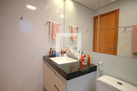 Apartamento à venda com 172m², 4 quartos e 4 vagasBanheiro 2