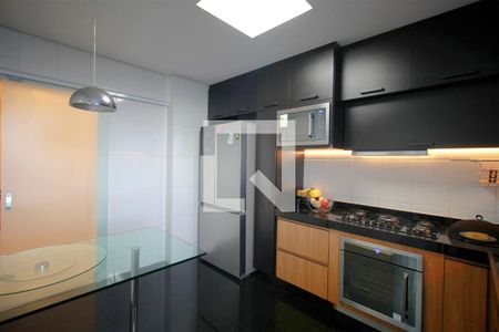Apartamento à venda com 172m², 4 quartos e 4 vagasCozinha