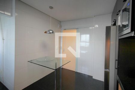 Apartamento à venda com 172m², 4 quartos e 4 vagasCozinha