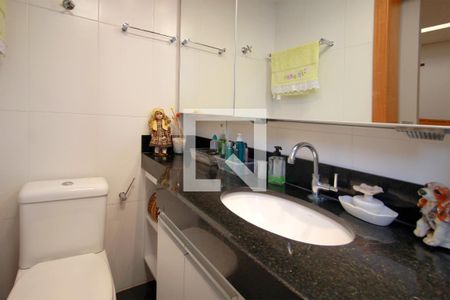 Apartamento à venda com 90m², 3 quartos e 2 vagasBanheiro da Suíte