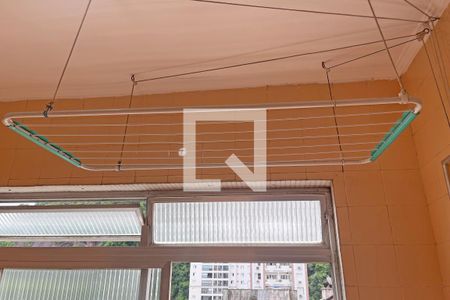 Apartamento para alugar com 70m², 2 quartos e 1 vagaÁrea de Serviço