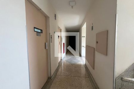 Apartamento para alugar com 70m², 2 quartos e 1 vagaElevadores