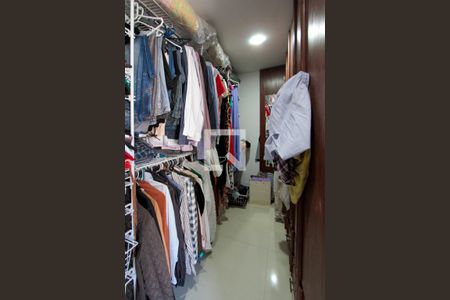 Apartamento para alugar com 252m², 4 quartos e 2 vagasCloset Quarto 4 suíte