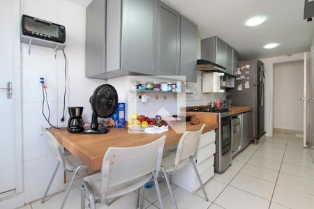 Apartamento para alugar com 252m², 4 quartos e 2 vagasCozinha
