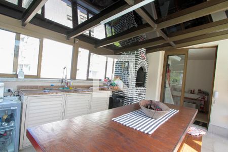 Apartamento para alugar com 252m², 4 quartos e 2 vagasChurrasqueira