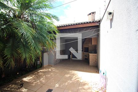 Casa à venda com 260m², 4 quartos e 4 vagasQuintal