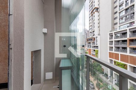 Varanda de kitnet/studio à venda com 1 quarto, 26m² em Jardim das Acacias, São Paulo
