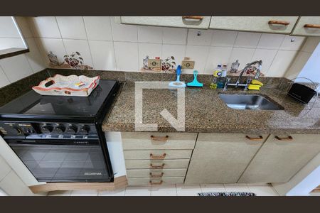 Apartamento para alugar com 76m², 2 quartos e 1 vaga Apartamento para alugar com 76m², 2 quartos e 1 vagaCozinha - Armários