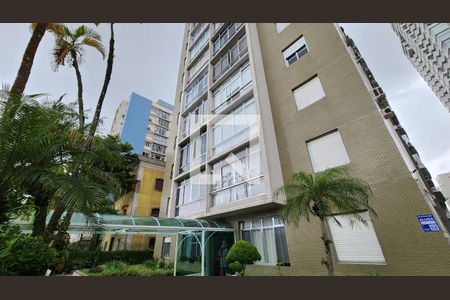 Apartamento para alugar com 76m², 2 quartos e 1 vaga Apartamento para alugar com 76m², 2 quartos e 1 vagaFachada