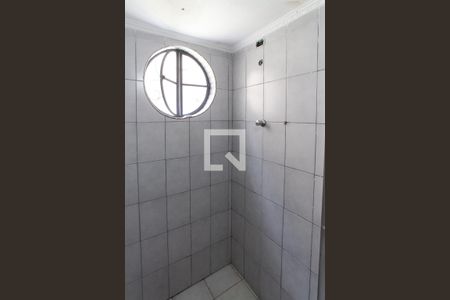 Casa de condomínio à venda com 180m², 4 quartos e 2 vagasBanheiro 2