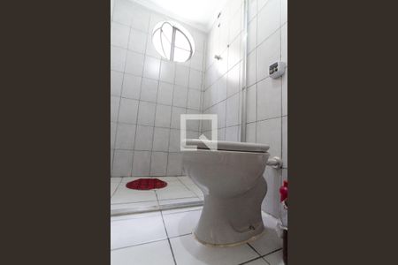 Casa de condomínio à venda com 180m², 4 quartos e 2 vagasBanheiro 2