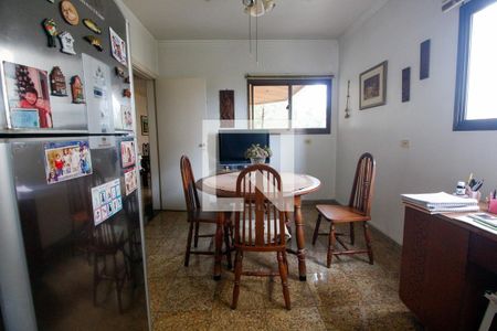 Apartamento à venda com 365m², 4 quartos e 4 vagasCozinha