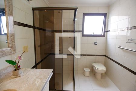 Apartamento à venda com 365m², 4 quartos e 4 vagasBanheiro da Suíte 3