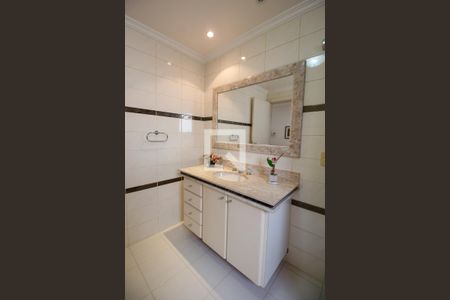 Apartamento à venda com 365m², 4 quartos e 4 vagasBanheiro da Suíte 3