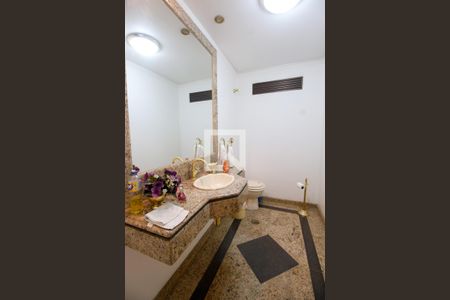 Apartamento à venda com 365m², 4 quartos e 4 vagasLavabo 1