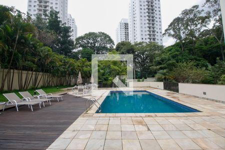 Apartamento à venda com 365m², 4 quartos e 4 vagasÁrea comum - Piscina
