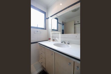 Apartamento à venda com 365m², 4 quartos e 4 vagasBanheiro da Suíte 2