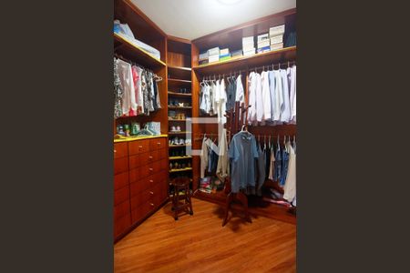 Apartamento à venda com 365m², 4 quartos e 4 vagasCloset da suíte 4