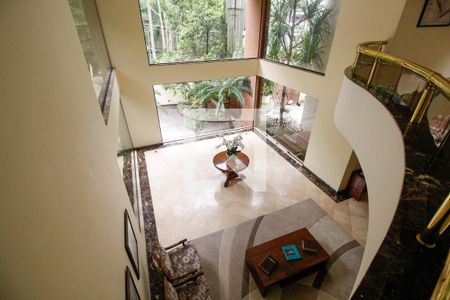 Apartamento à venda com 365m², 4 quartos e 4 vagasHall social