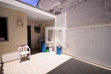 Casa à venda com 172m², 3 quartos e 2 vagasÁrea de Serviço 