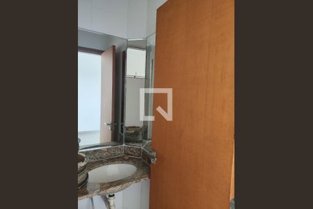 Apartamento à venda com 185m², 4 quartos e 3 vagasBanheiro 2