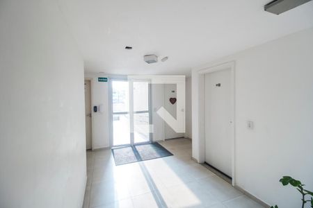 Apartamento para alugar com 48m², 2 quartos e 1 vaga Apartamento para alugar com 48m², 2 quartos e 1 vagaHall social