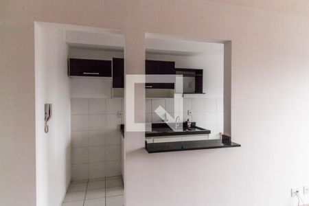 Cozinha de apartamento para alugar com 2 quartos, 48m² em Vila Silviania, Carapicuíba