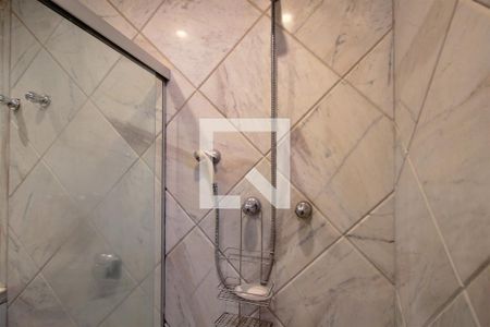 Apartamento à venda com 203m², 4 quartos e 3 vagasBanheiro